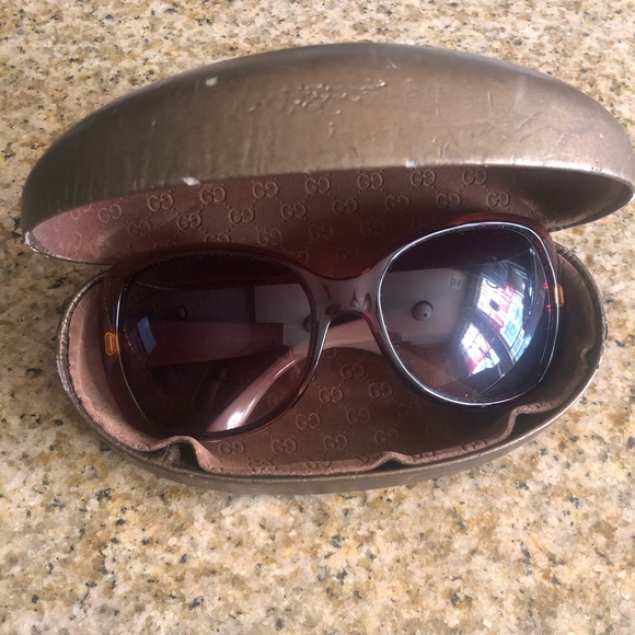 Gucci sunglasses for women - Picture 4 of 5